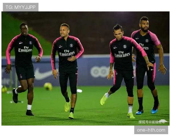 里昂官方确认：拉卡泽特因肌肉疲劳将缺席本轮对阵布雷斯特的比赛