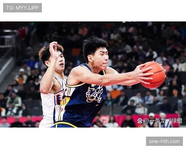 战术通讯：北控男篮启用新人后卫，其速度成为打开局面的突破点